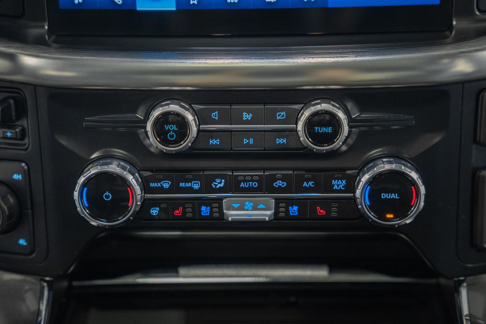 Certified 2023 Ford F150 Lariat w/ Equipment Group 502A High image 32