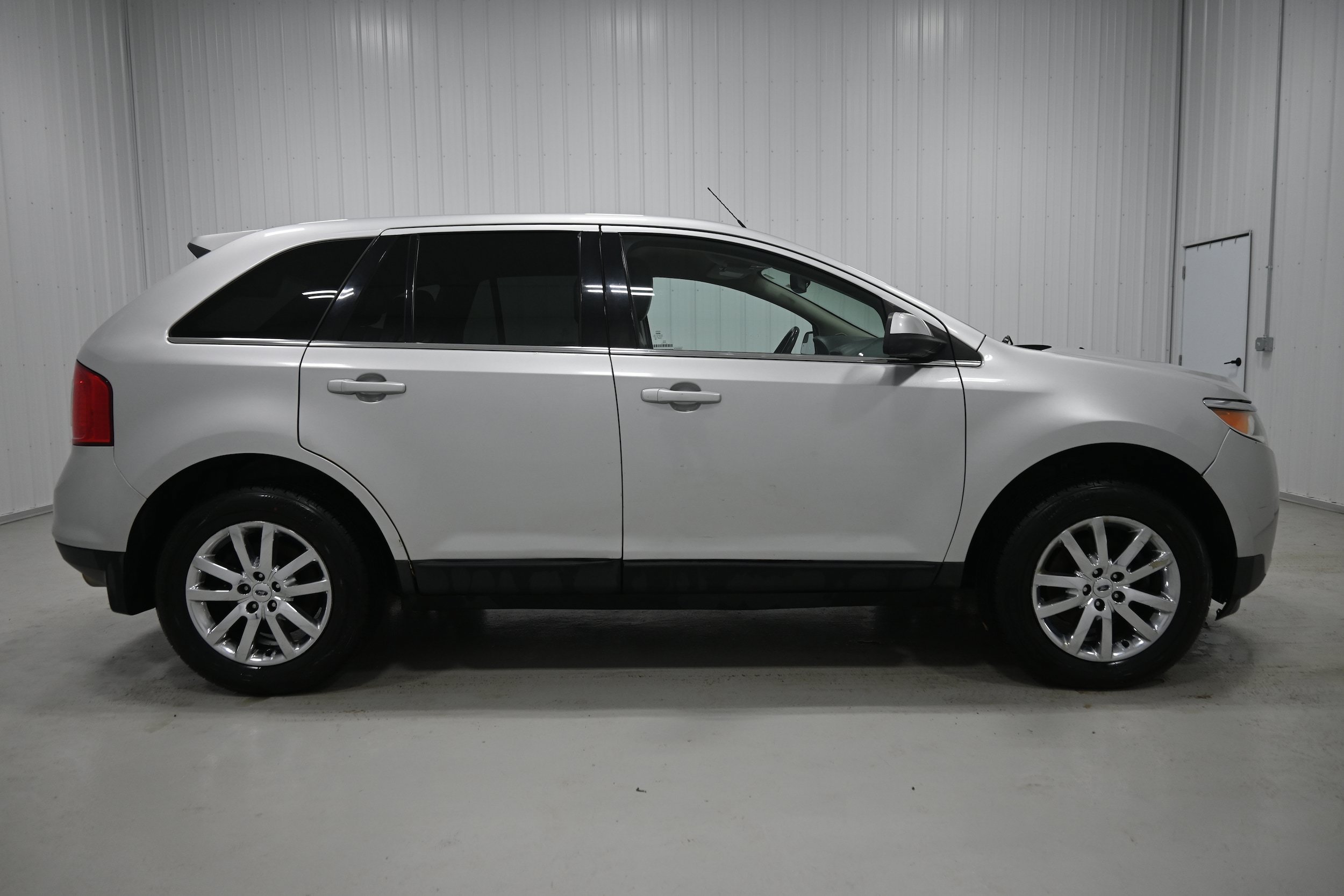 Used 2013 Ford Edge Limited FWD image 28
