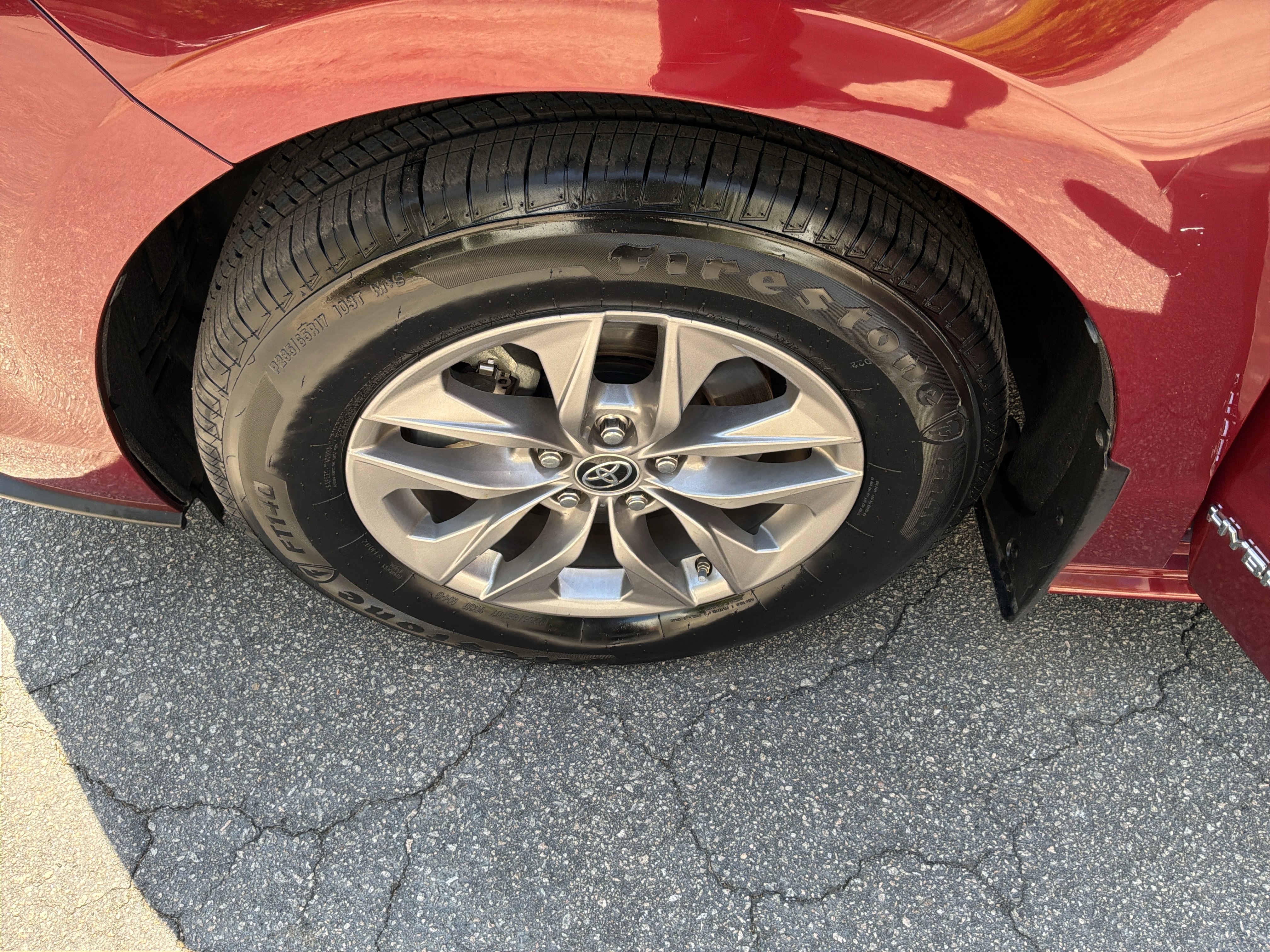 Used 2021 Toyota Sienna XLE image 13