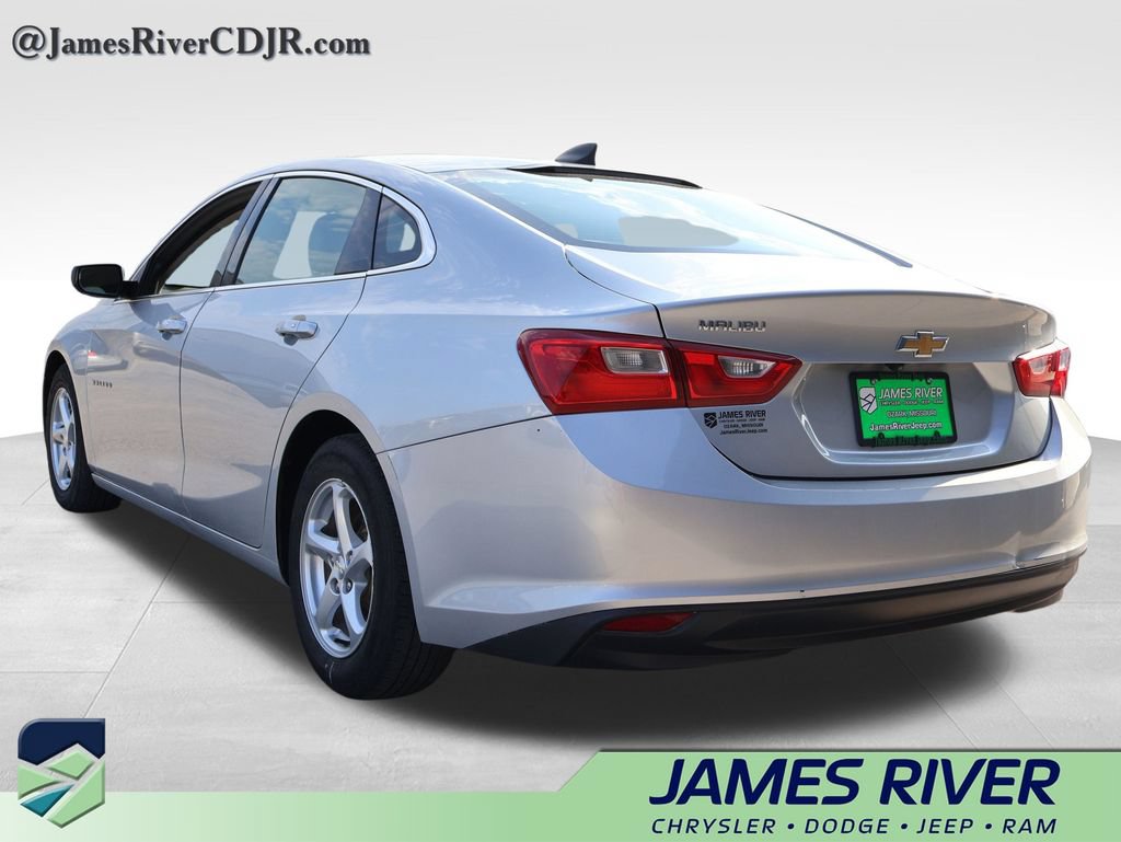 Used 2017 Chevrolet Malibu LS FWD image 3