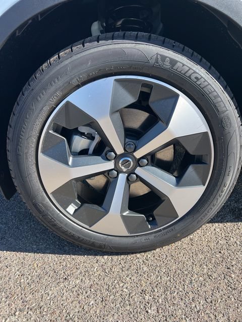 New 2026 Volvo XC40 B5 Plus w/ Protection Package Premier AWD/4WD image 34