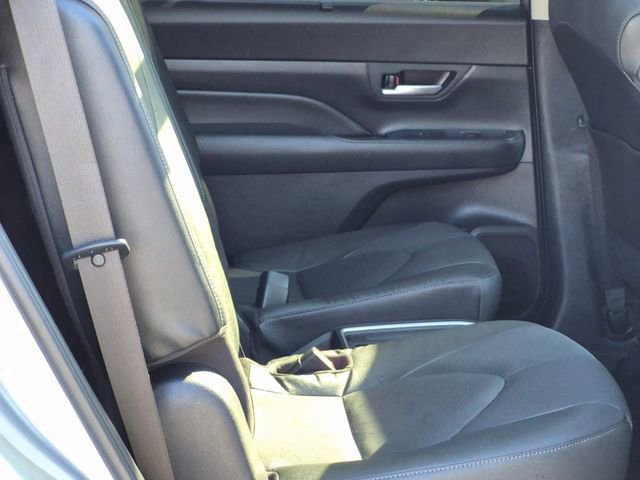 Used 2024 Toyota Grand Highlander Platinum image 24