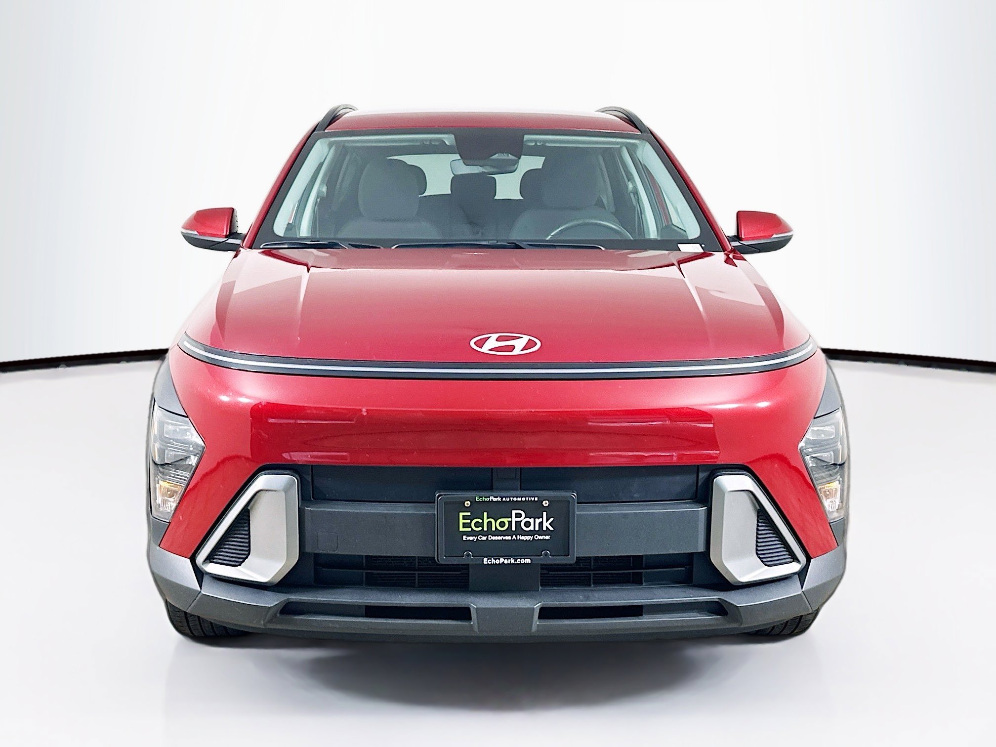 Used 2025 Hyundai Kona SEL FWD image 2