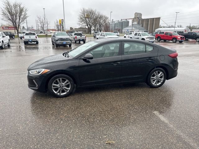 Used 2017 Hyundai Elantra Value Edition FWD image 3