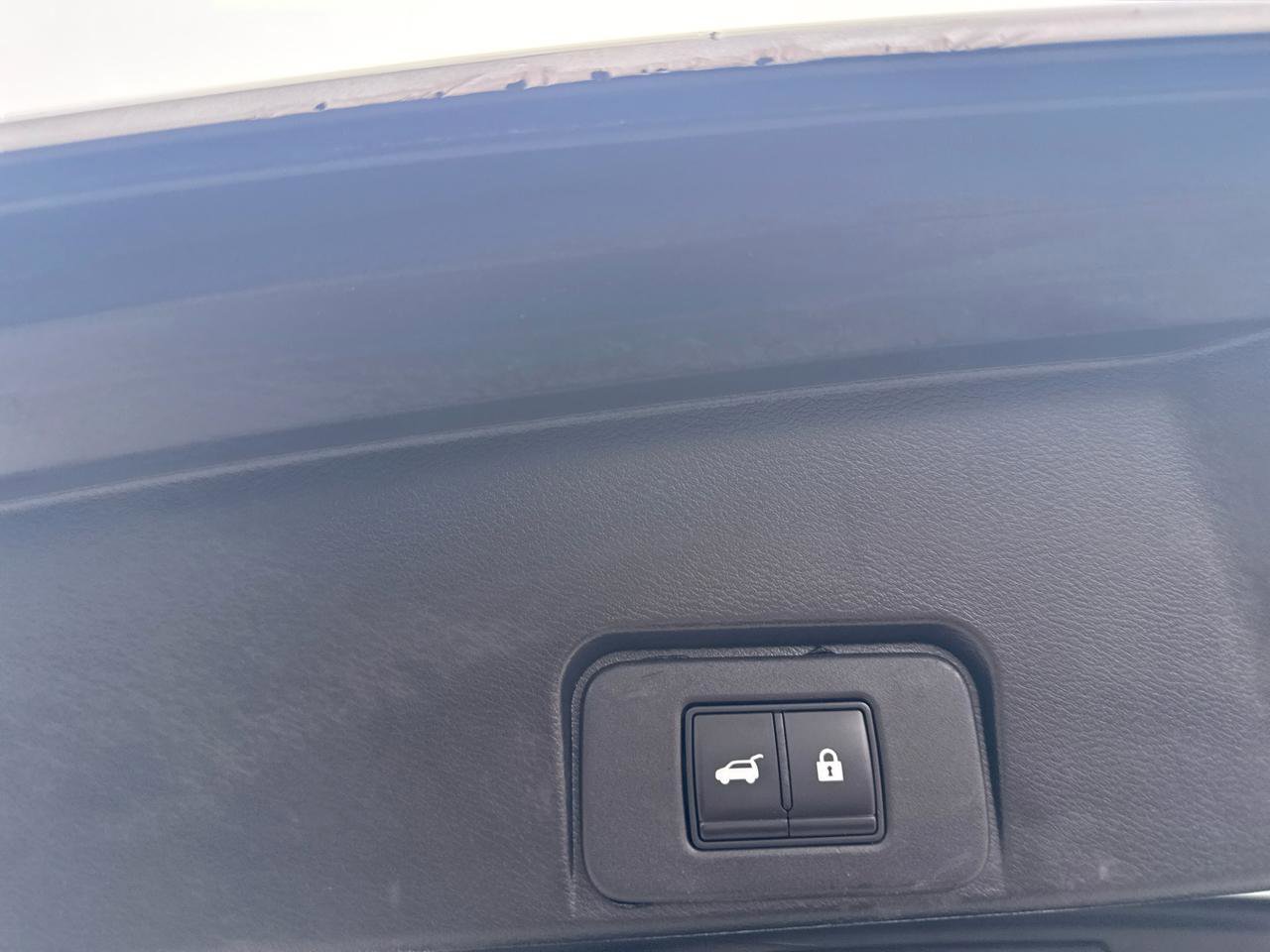 Used 2021 Nissan Rogue SV w/ Premium Package FWD image 9
