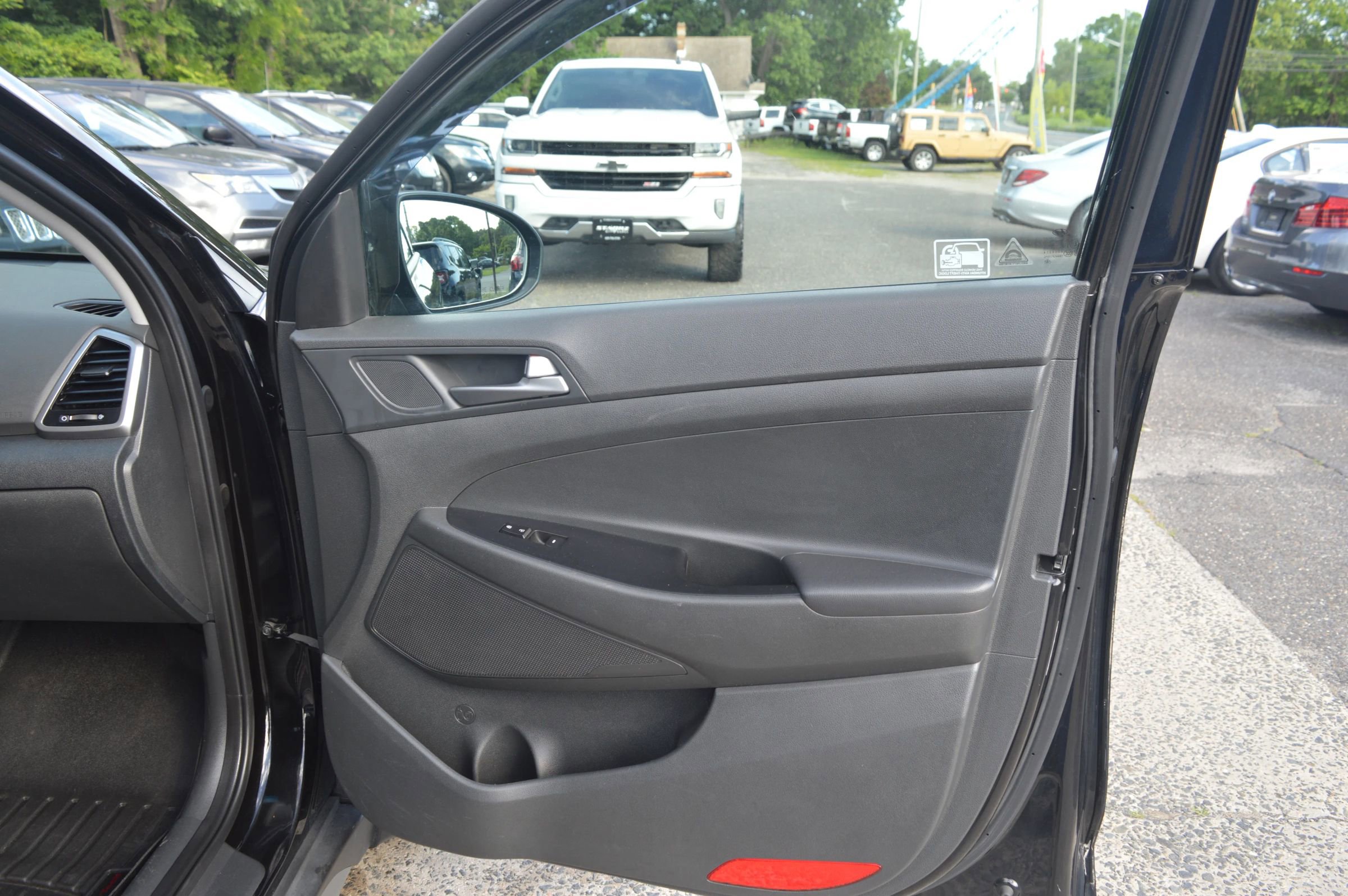 Used 2017 Hyundai Tucson Eco w/ Cargo Package AWD/4WD image 26