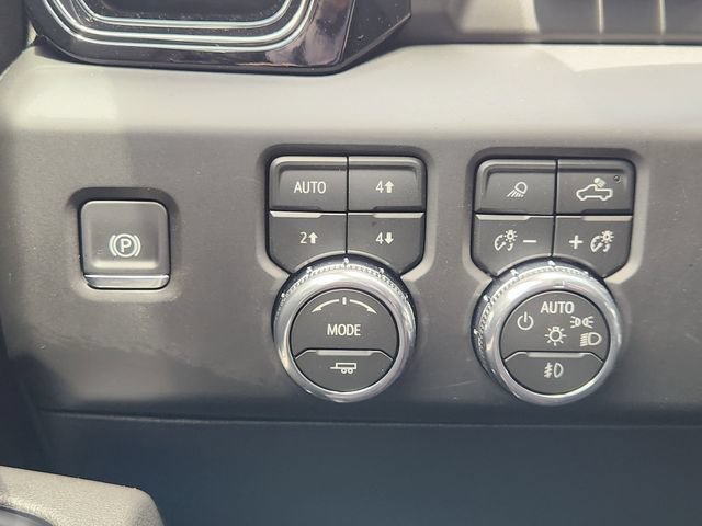 Used 2026 GMC Sierra 2500 AT4 w/ AT4 Premium Plus Package AWD/4WD image 21