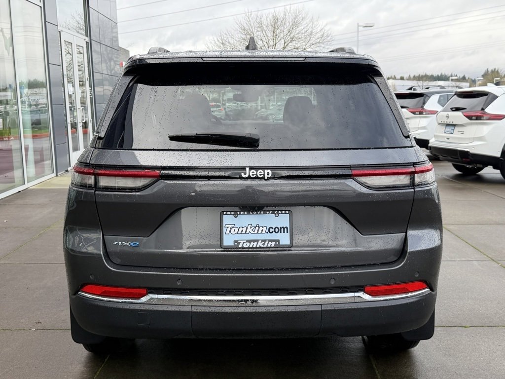 Used 2025 Jeep Grand Cherokee Limited 4xe w/ MOPAR Finishing Package image 6