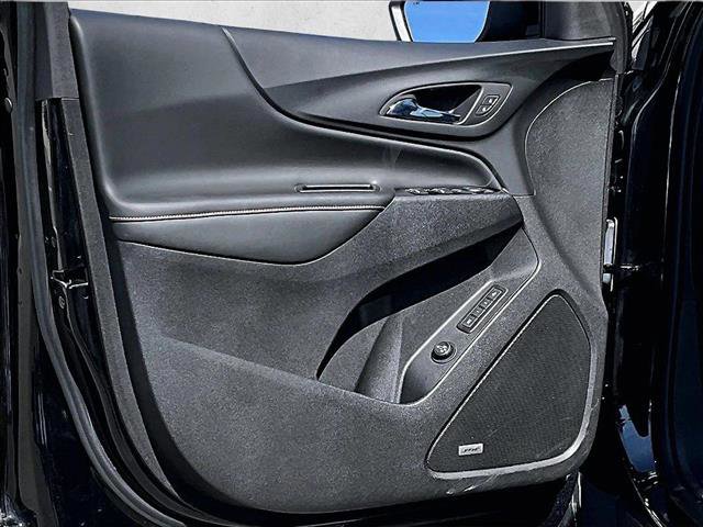 Used 2023 Chevrolet Equinox Premier image 18