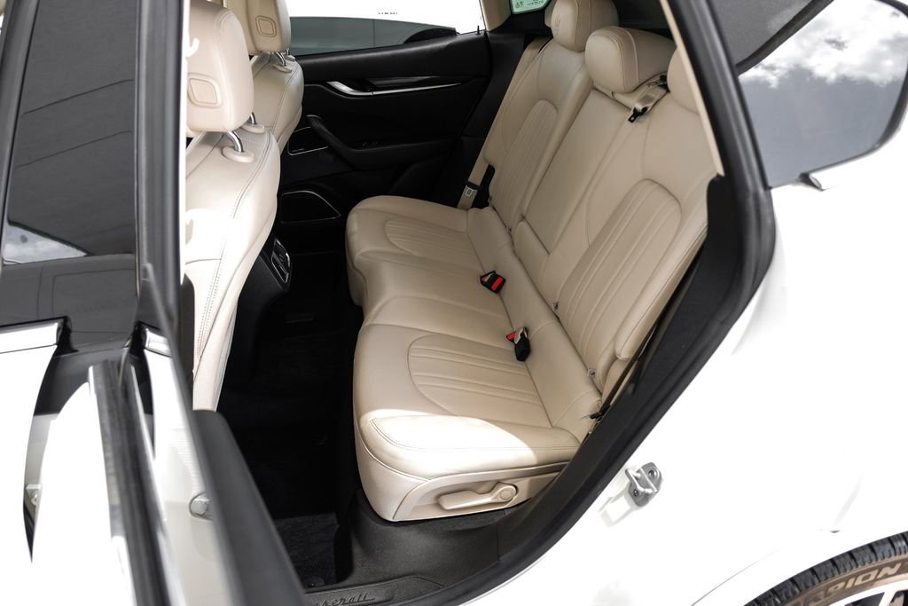 Used 2019 Maserati Levante image 44