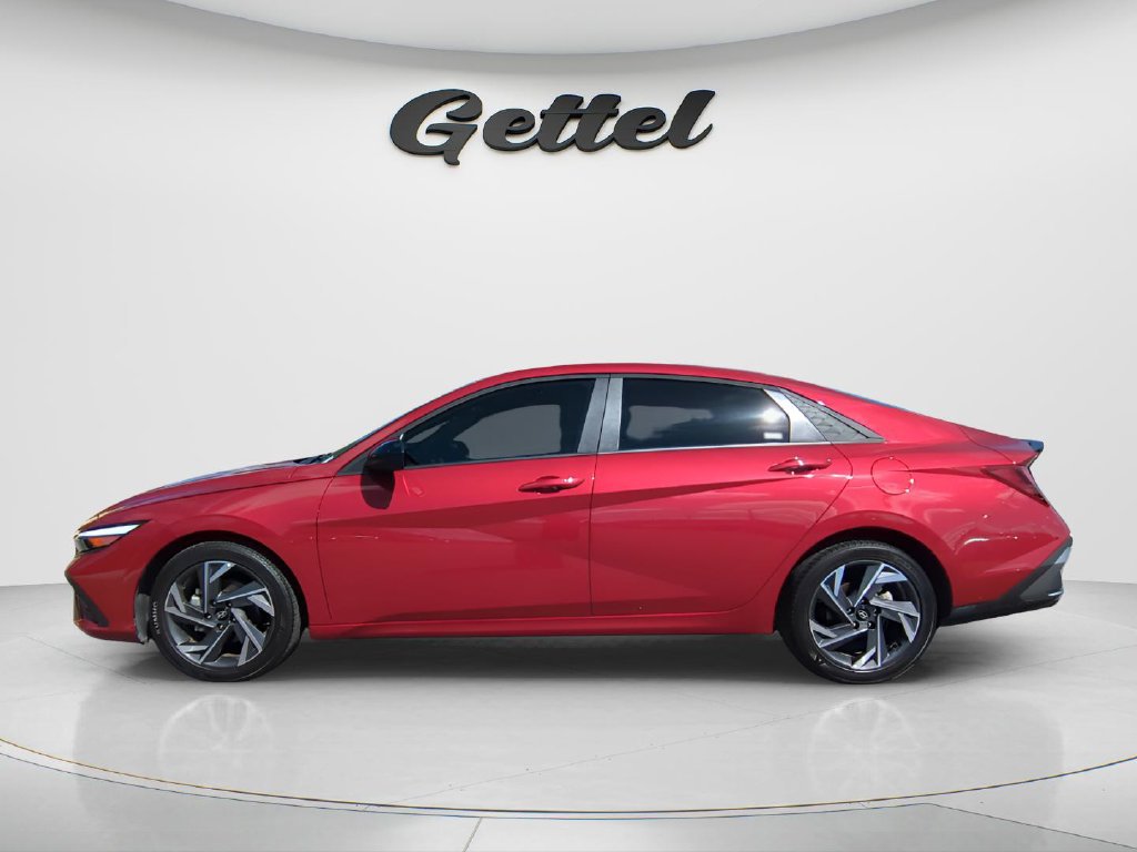 Certified 2025 Hyundai Elantra Sport FWD image 8
