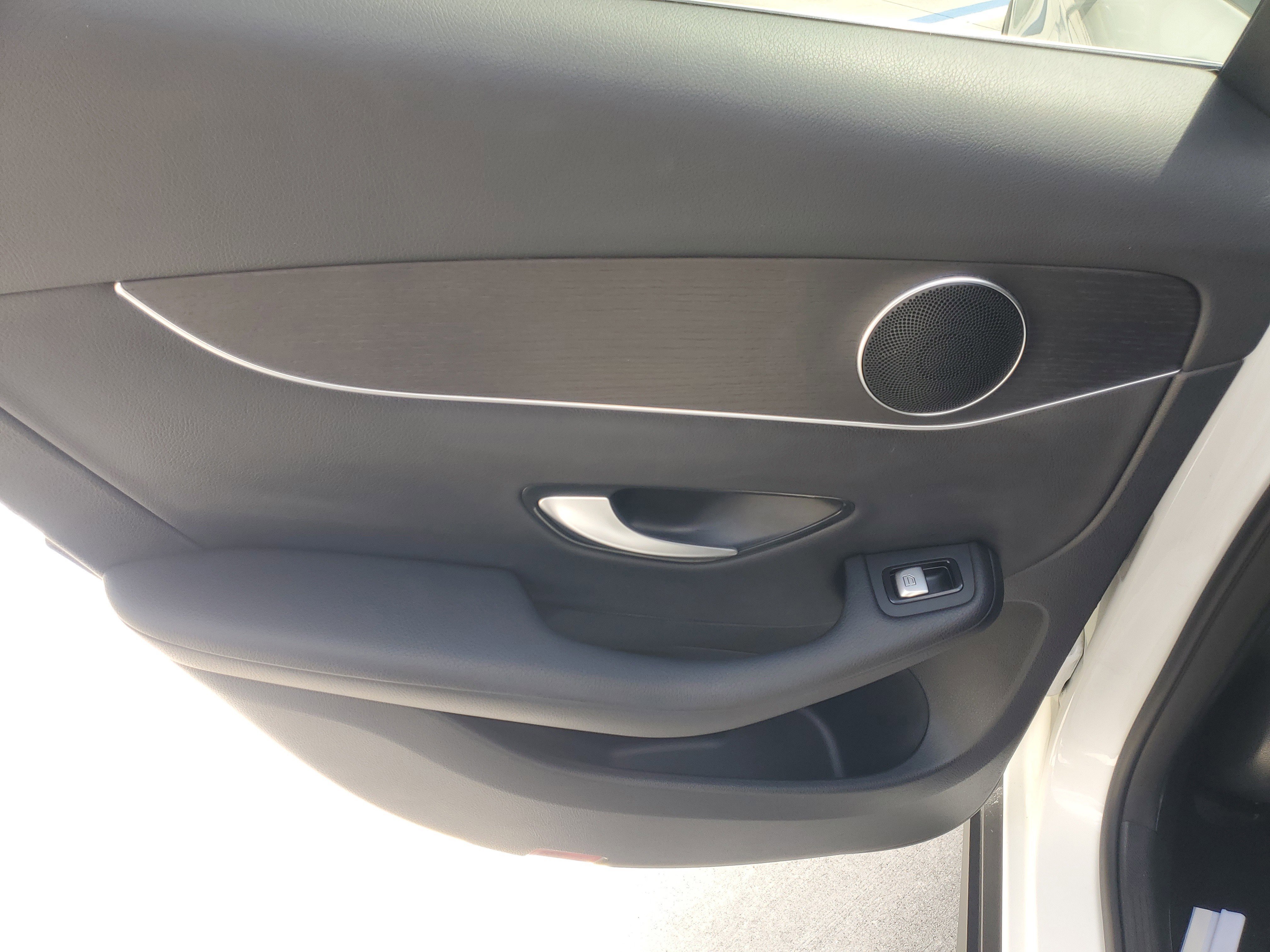 Used 2022 Mercedes-Benz GLC 300 image 18