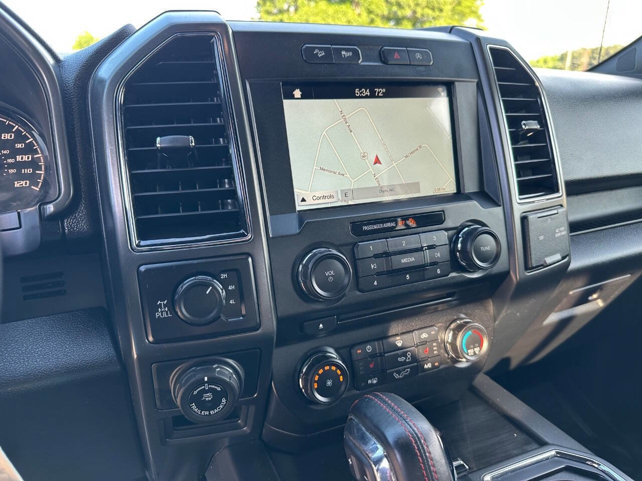 Used 2018 Ford F150 XLT w/ Equipment Group 302A Luxury AWD/4WD image 3