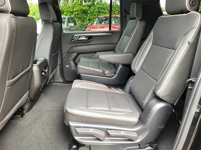 New 2025 Chevrolet Suburban Premier image 16