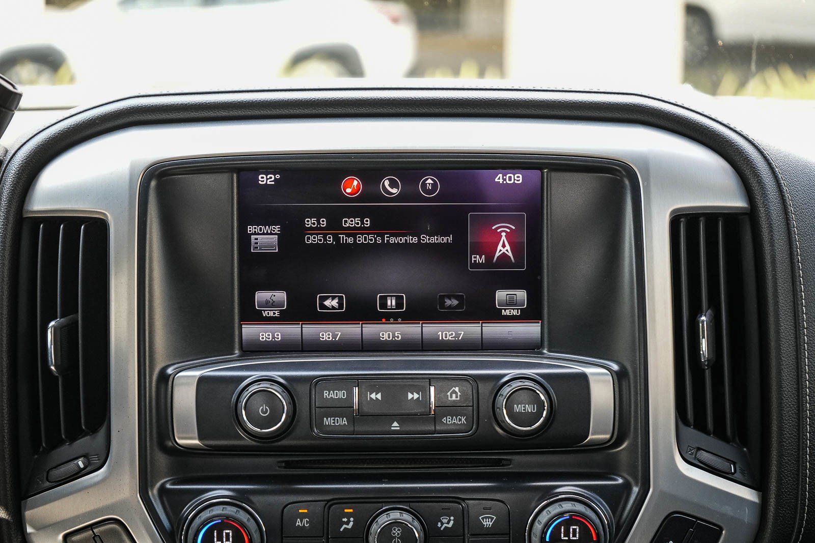 Used 2015 GMC Sierra 2500 SLT w/ SLT Preferred Package AWD/4WD image 13