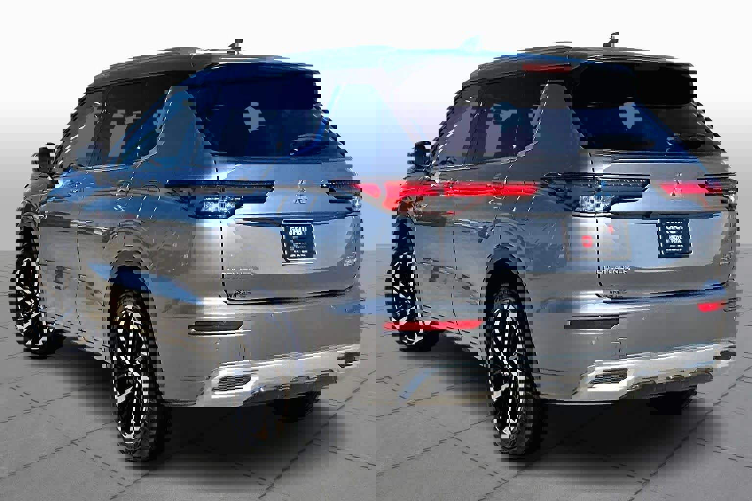 Used 2023 Mitsubishi Outlander SEL image 22