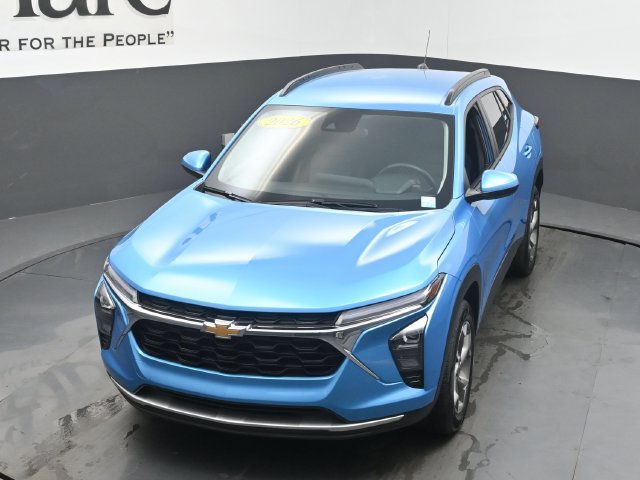 Used 2026 Chevrolet Trax LT w/ LT Convenience Package FWD image 50