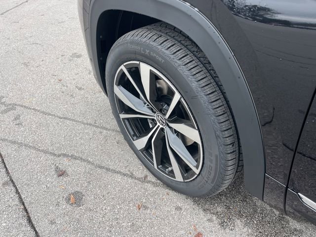 New 2026 Volkswagen Atlas Cross Sport SEL Premium R-Line image 5