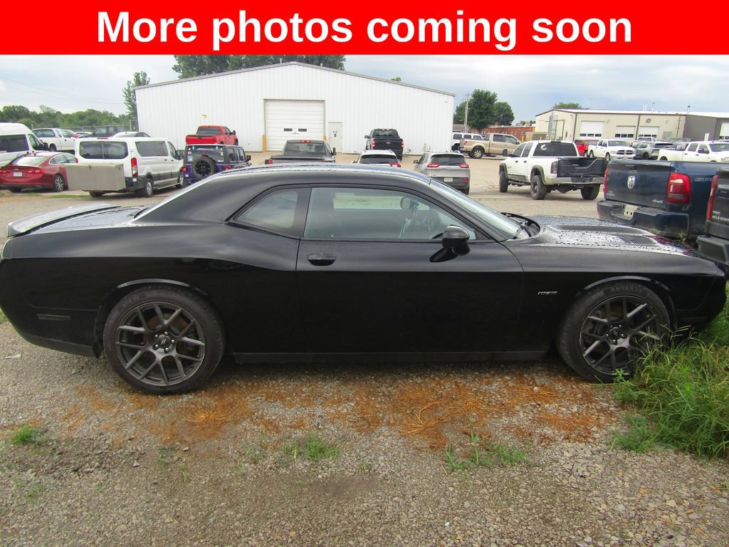 Used 2018 Dodge Challenger R/T RWD image 6
