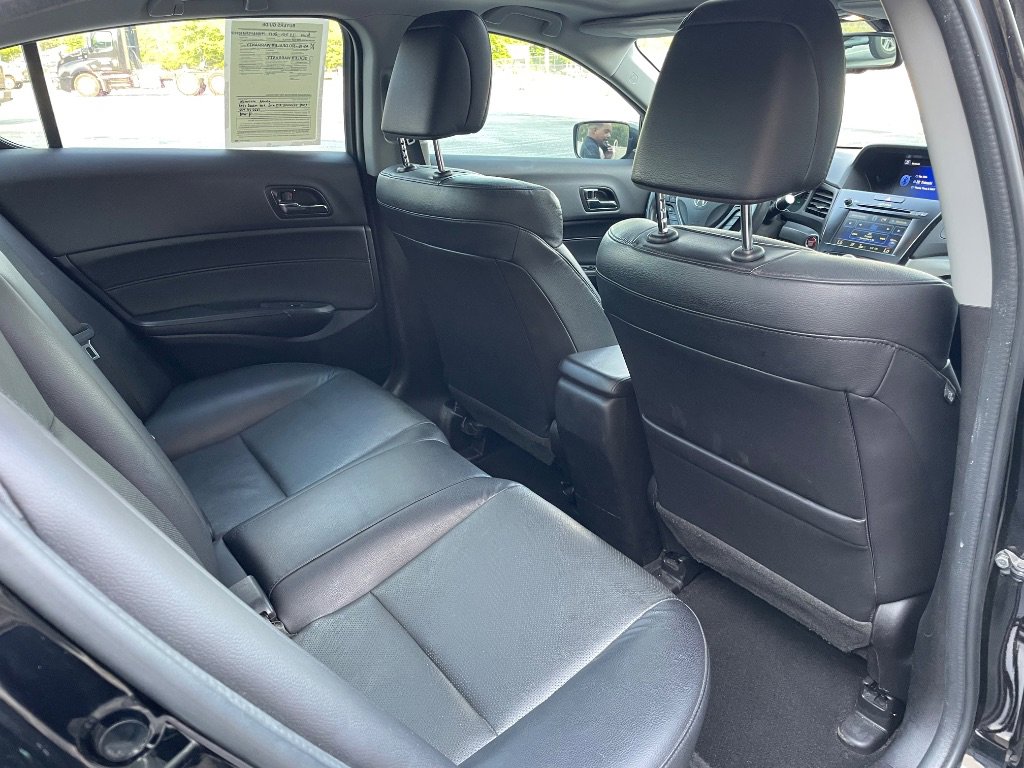Used 2017 Acura ILX FWD image 24