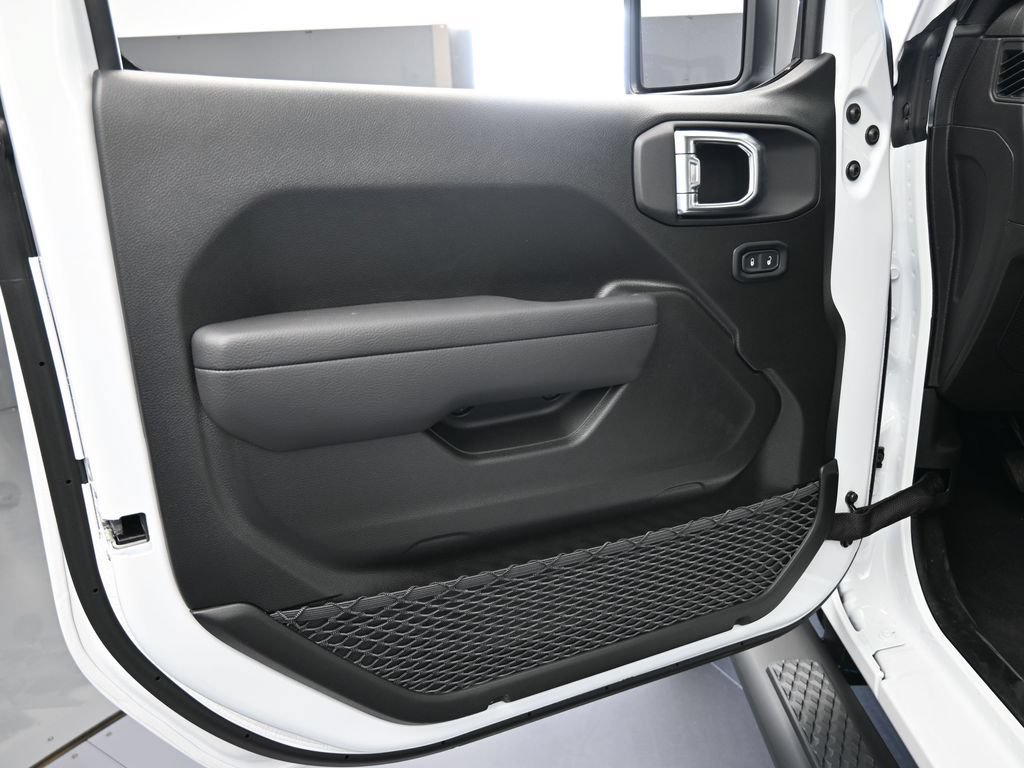 New 2026 Jeep Gladiator Sport AWD/4WD image 15