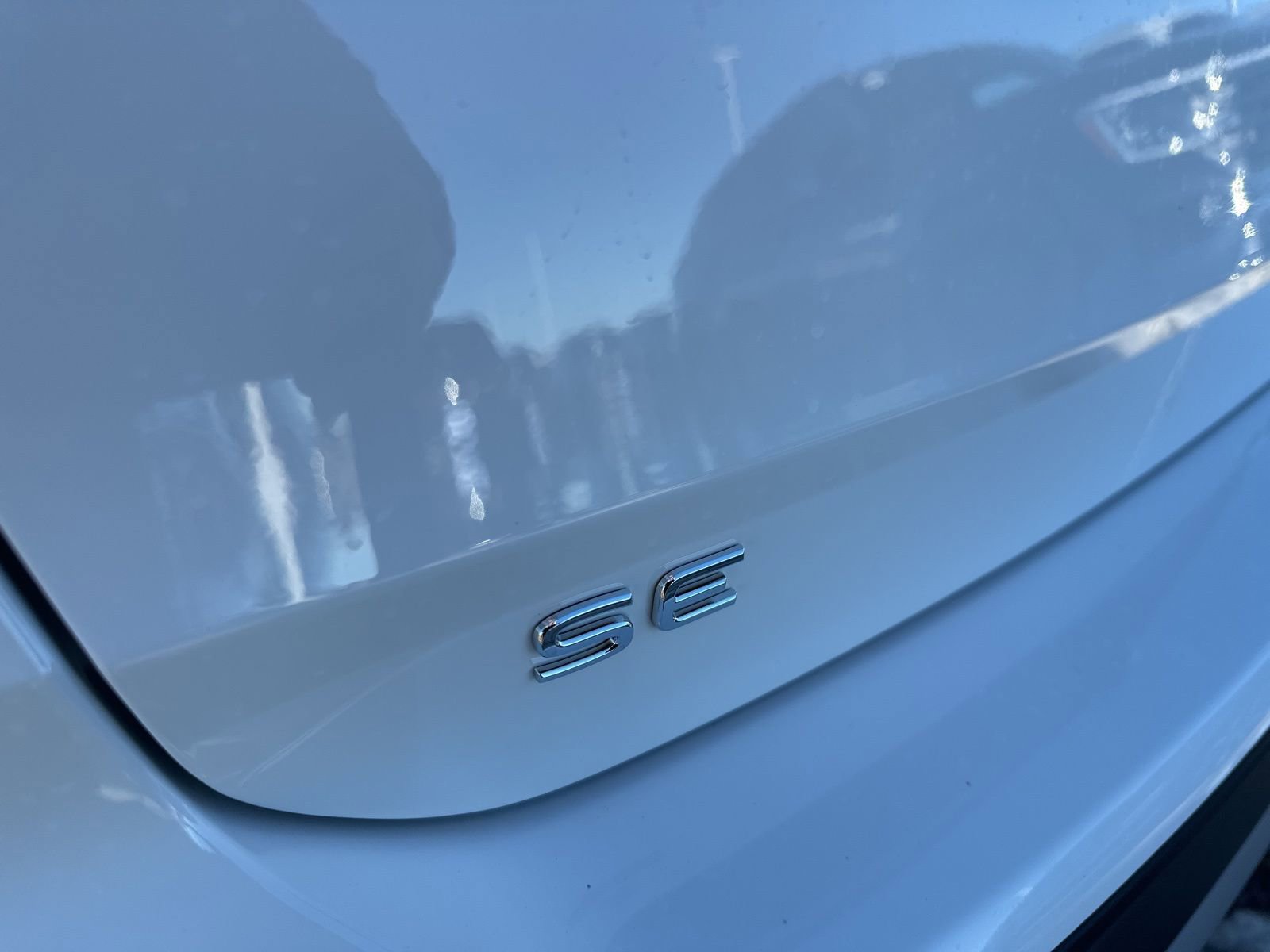 New 2026 Volkswagen Taos SE image 11