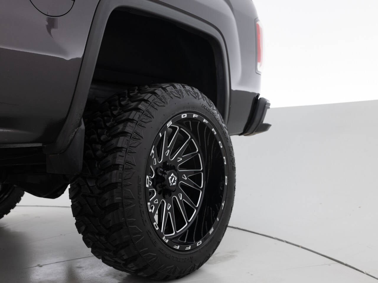 Used 2016 GMC Sierra 1500 Denali w/ Enhanced Driver Alert Package image 20