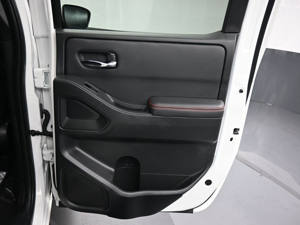 Used 2024 Nissan Frontier PRO-4X w/ Technology Package image 38
