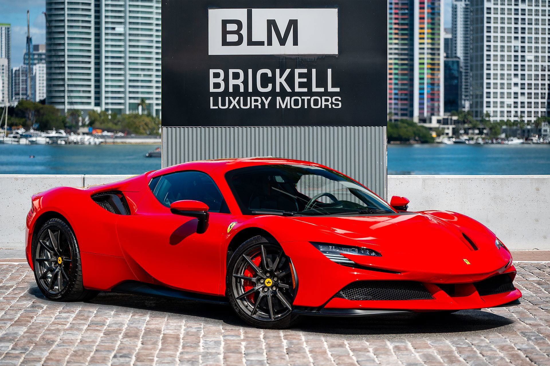 Used 2022 Ferrari SF90 Spider image 2