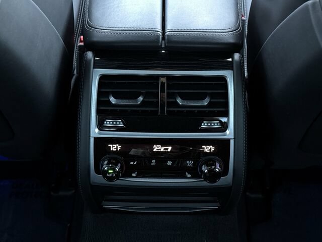 Used 2019 BMW 750i w/ Executive Package RWD image 16