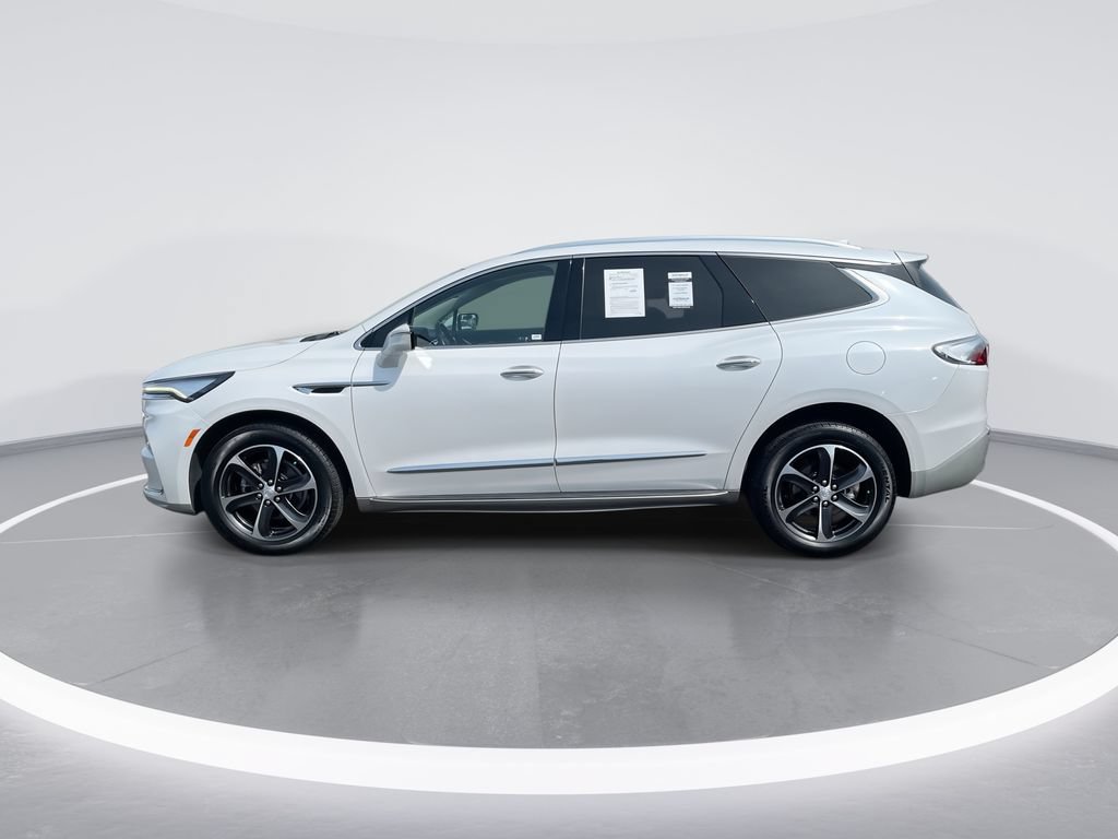 Used 2023 Buick Enclave Essence w/ LPO, Touring Package AWD/4WD image 5