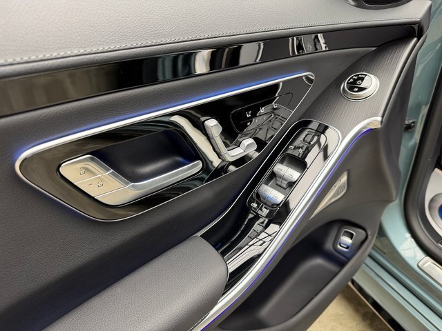 Used 2025 Mercedes-Benz S 500 S 500 image 11