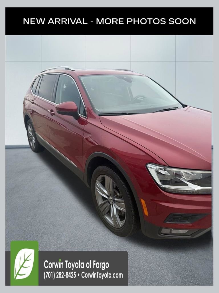 Used 2020 Volkswagen Tiguan SEL image 1