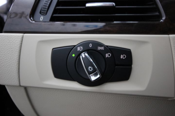 Used 2010 BMW 328i xDrive Coupe AWD/4WD image 15