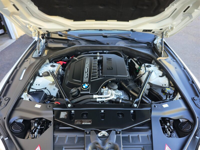 Used 2015 BMW 640i Convertible RWD image 32