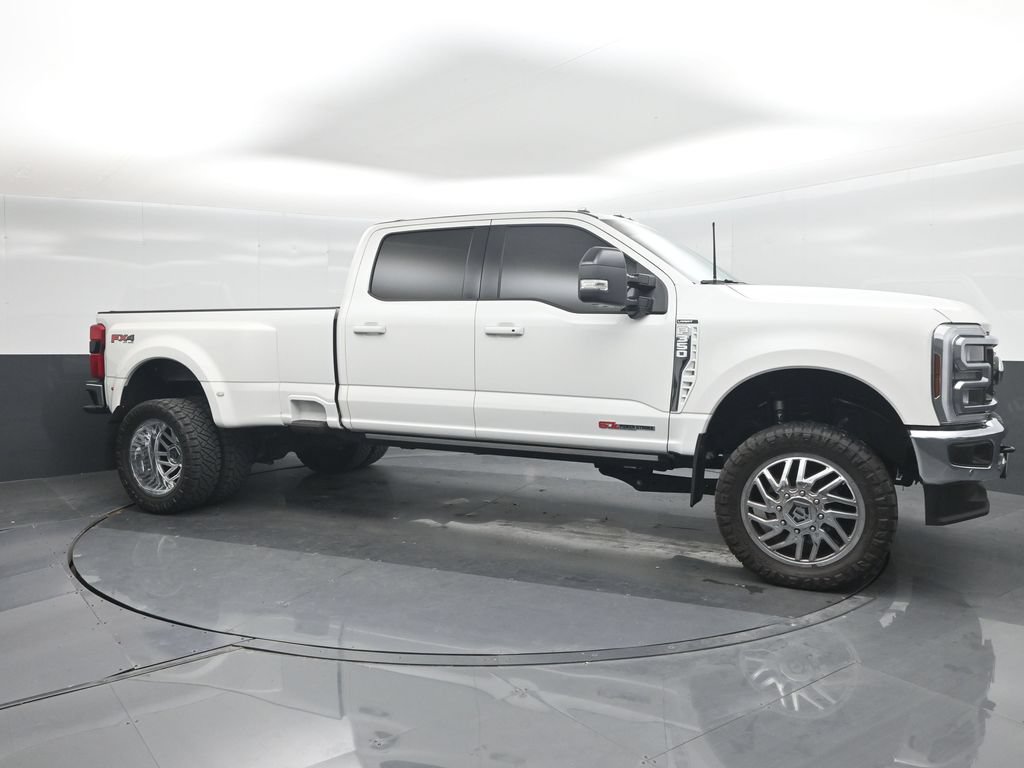 Used 2025 Ford F350 Lariat w/ Lariat Ultimate Package AWD/4WD image 11