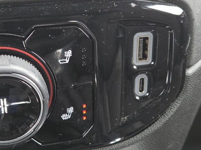 Used 2024 Chevrolet Silverado 1500 LT image 7