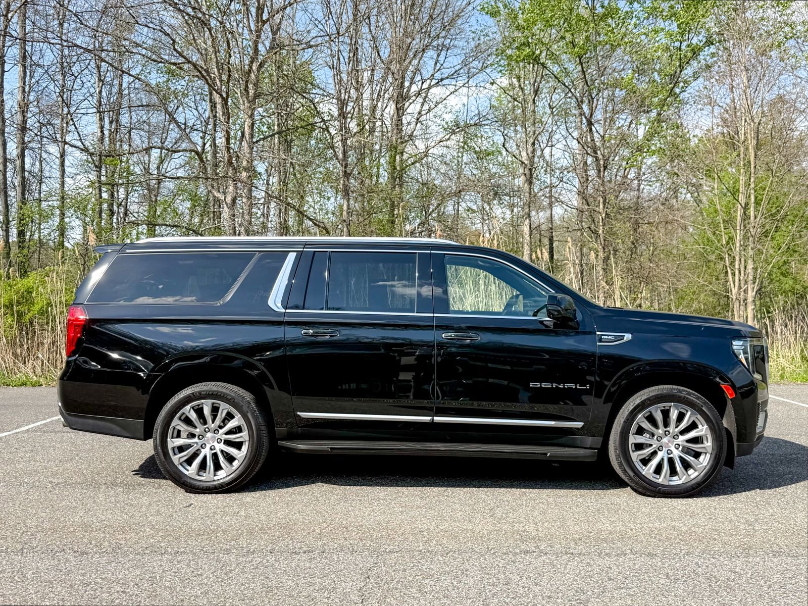 Used 2023 GMC Yukon XL Denali w/ Max Trailering Package AWD/4WD image 7