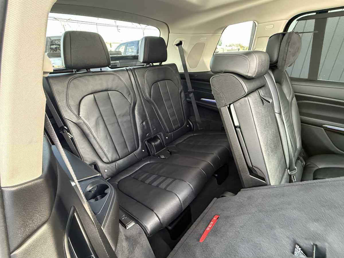 Used 2019 BMW X7 xDrive50i w/ Premium Package image 14