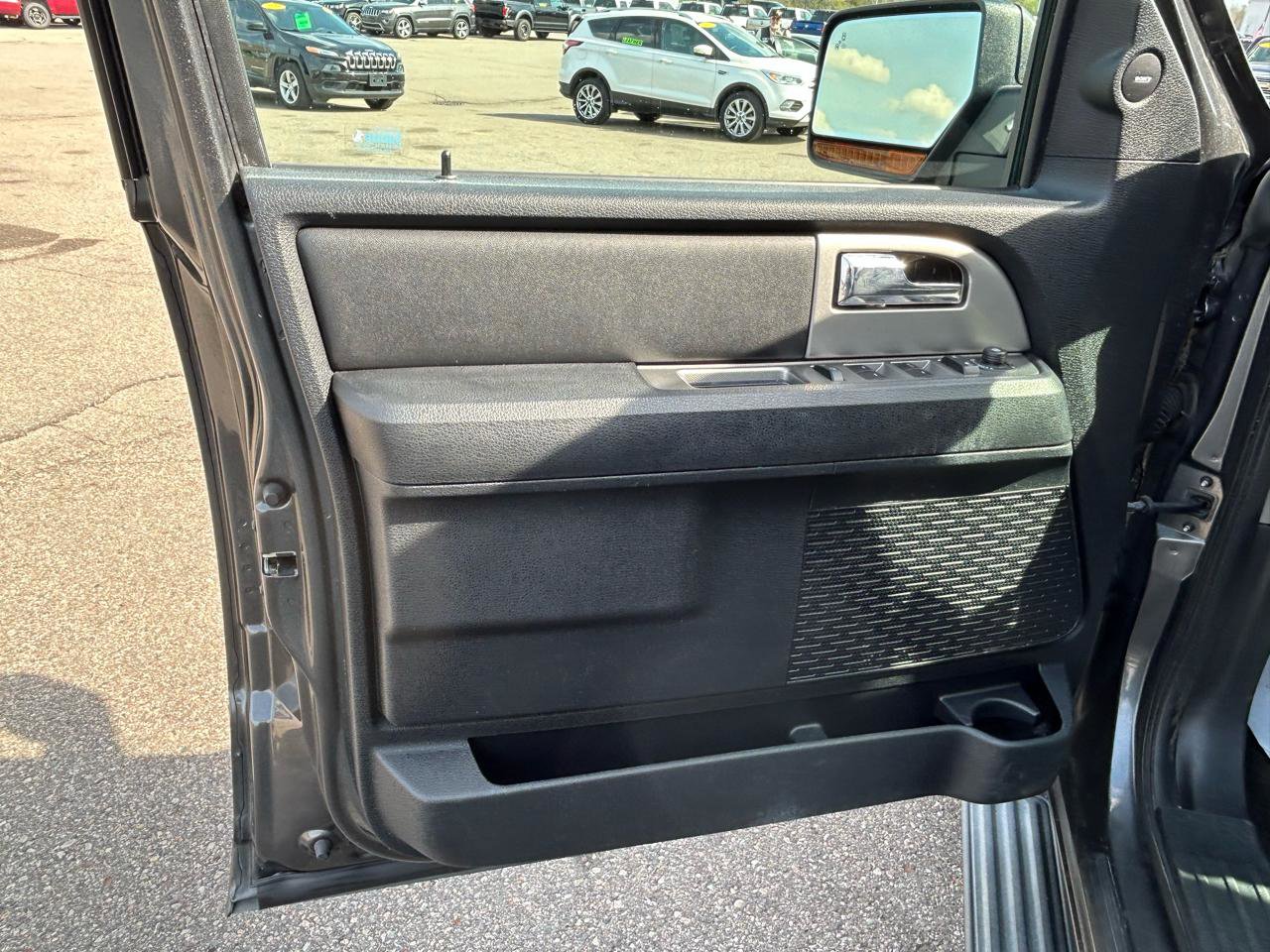 Used 2015 Ford Expedition EL XLT w/ Equipment Group 202A RWD image 15
