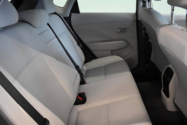 Used 2025 Hyundai Kona SEL image 17