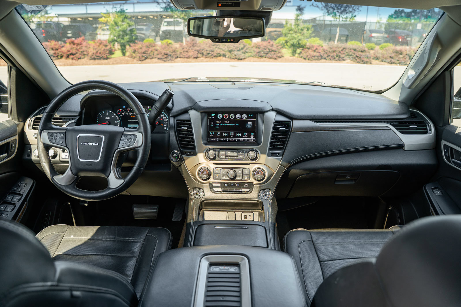 Used 2018 GMC Yukon XL Denali w/ Open Road Package AWD/4WD image 34