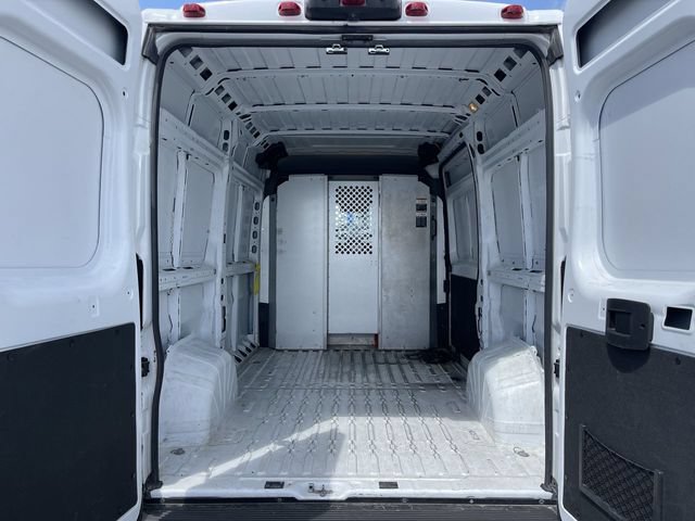 Used 2023 RAM ProMaster 2500 w/ Convenience Group FWD image 11
