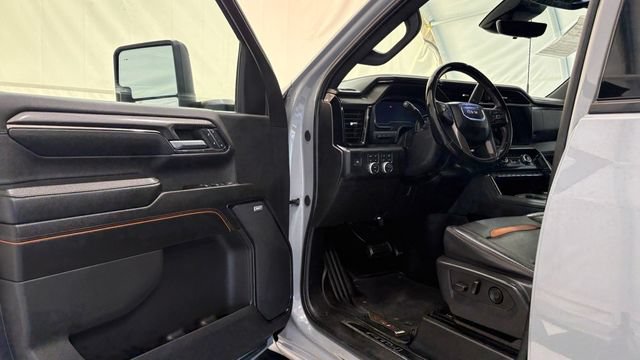Used 2024 GMC Sierra 2500 AT4 w/ Technology Package AWD/4WD image 32