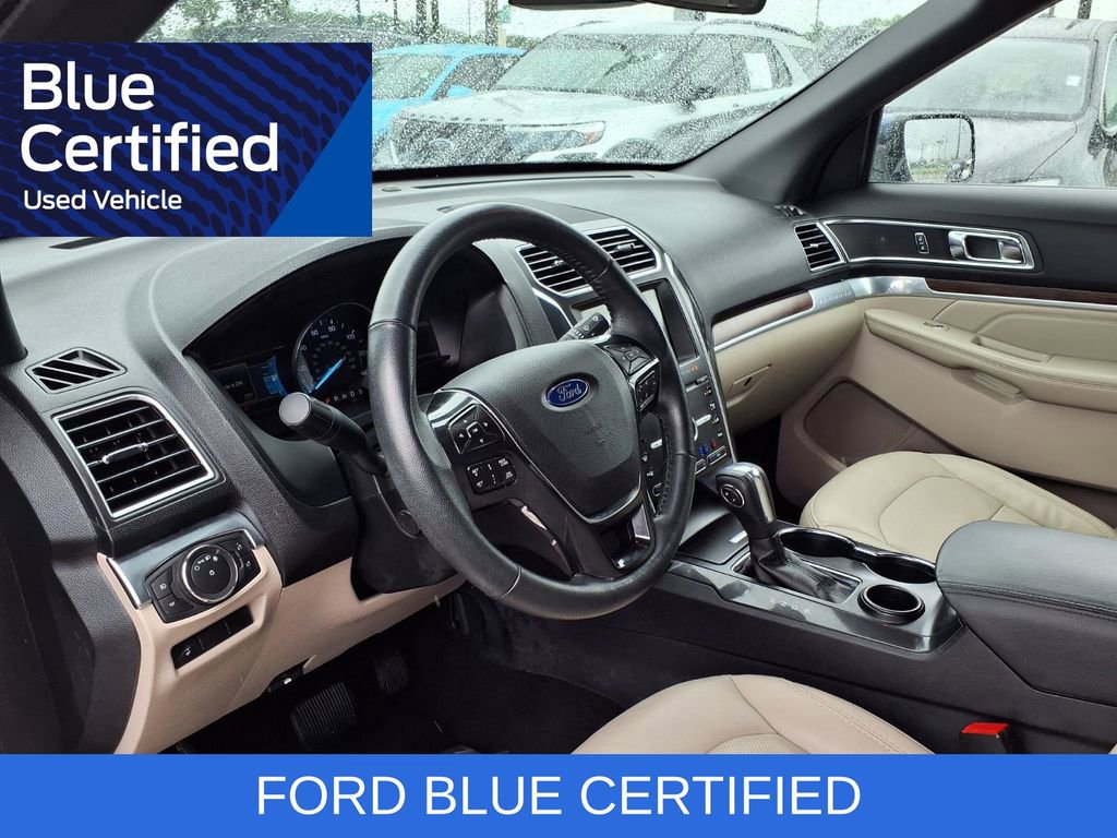Used 2019 Ford Explorer Limited w/ Ford Safe & Smart Package FWD image 10