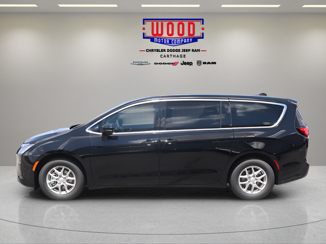 New 2027 Chrysler Pacifica Select FWD image 6