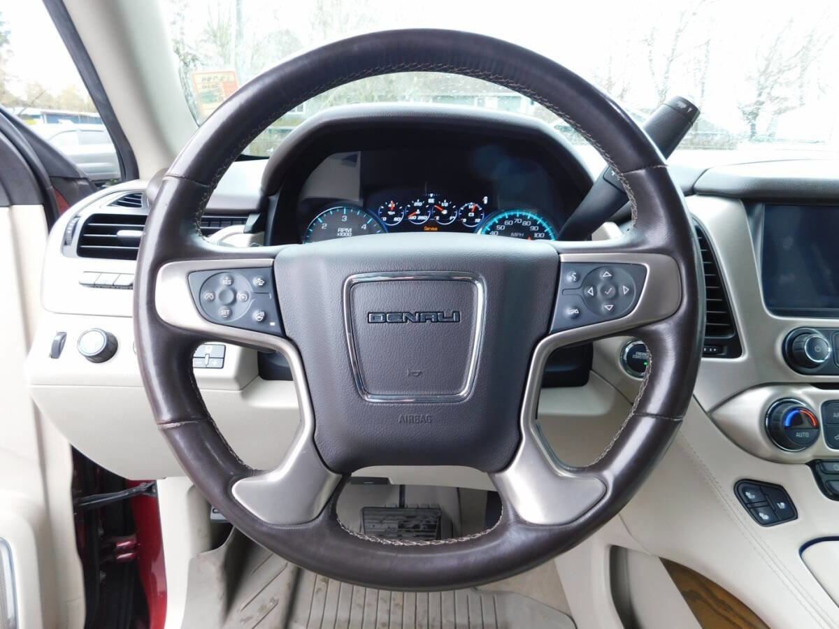 Used 2020 GMC Yukon XL Denali w/ Denali Premium Package image 11
