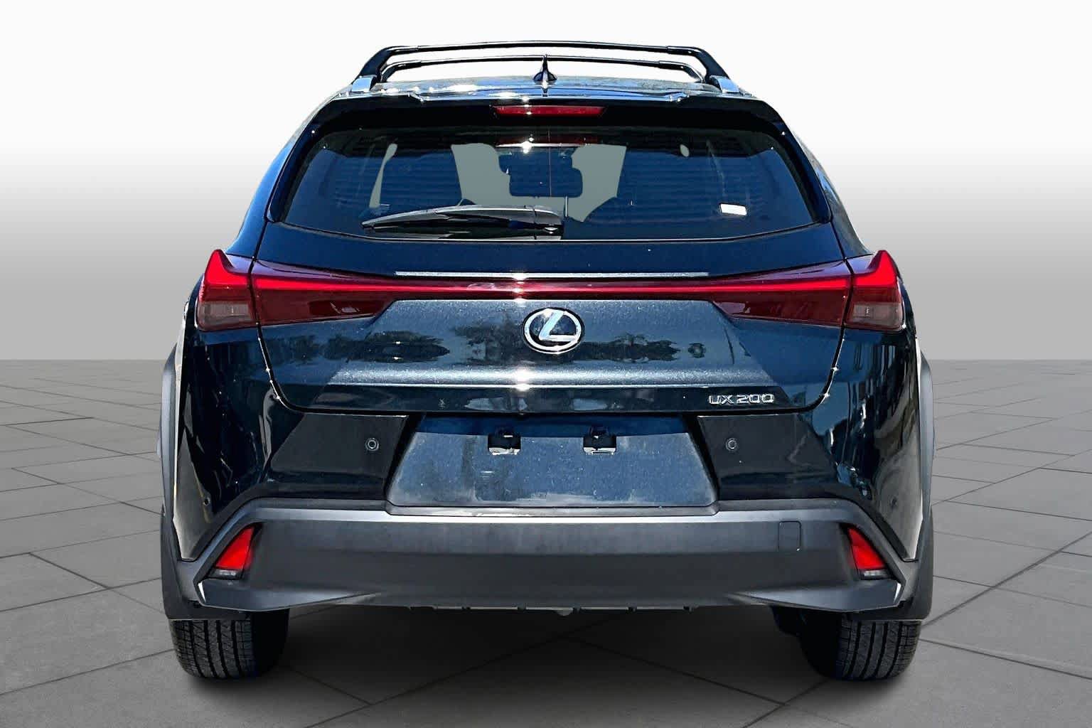 Used 2021 Lexus UX 200 w/ Premium Package FWD image 5