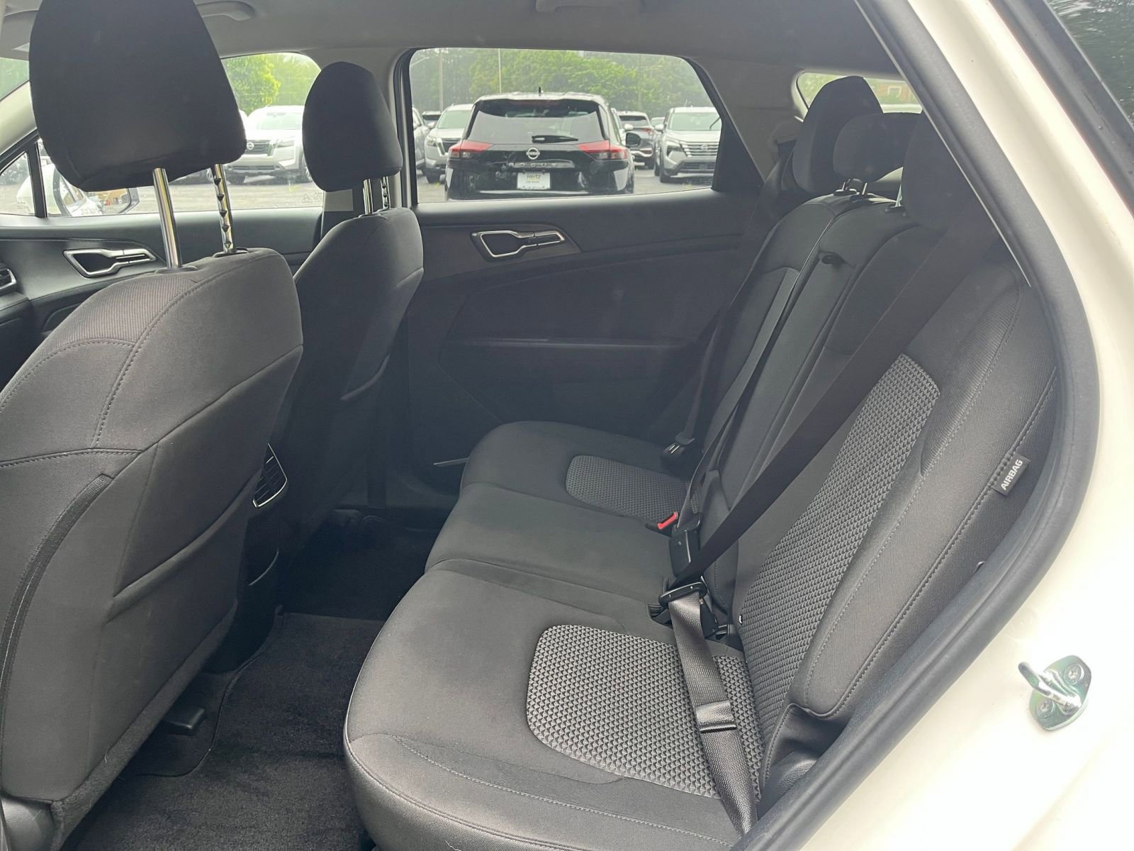 Used 2025 Kia Sportage LX FWD image 24