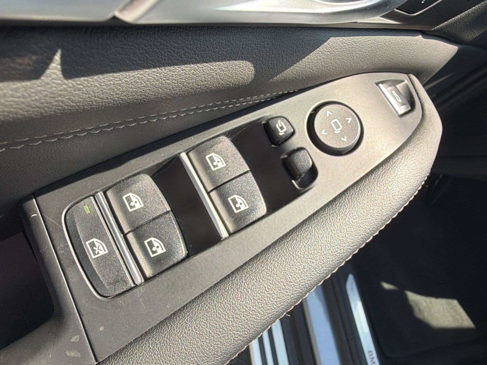 Used 2025 BMW X5 xDrive40i AWD/4WD image 25